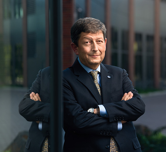 Колледж Гонзаги с солнцем